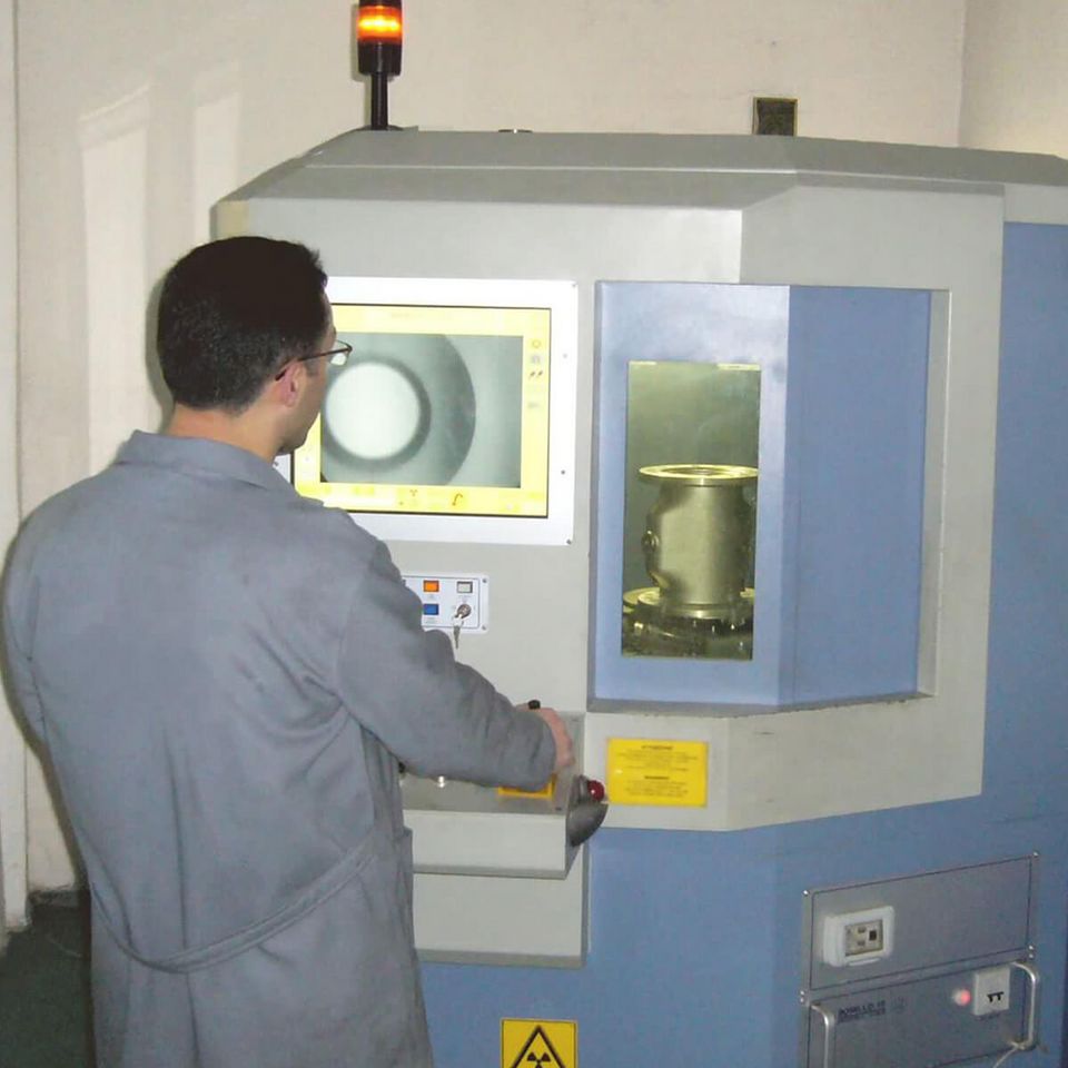 X-ray equipment for inspecting joints